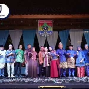 Wali Kota Lubuk Linggau Resmi Buka Silampari Night Carnival 2025 di Alun-Alun Kota